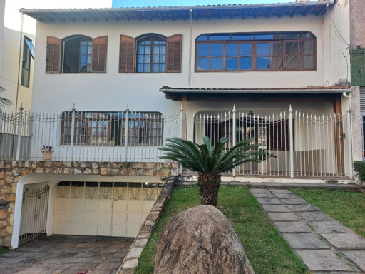 Excelente Casa Comercial para Locação e Venda na Av. Rio Branco, Manoel Honório