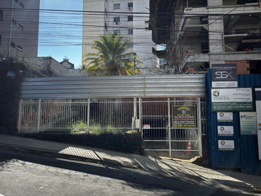 Casa com 5 quartos à venda, 290 m² por R$ 2.300.000 - Centro - Juiz de Fora/MG