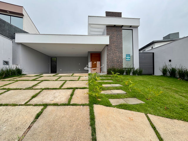 Casa nova em condomínio fechado por R$1.190.000