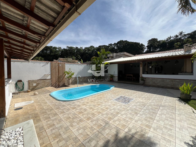 Casa com 4 quartos para venda no bairro Portal da Torre em Juiz de Fora, MG