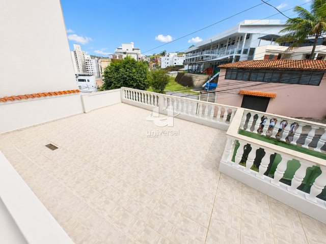 TERRAÇO PRIVATIVO FRONTAL