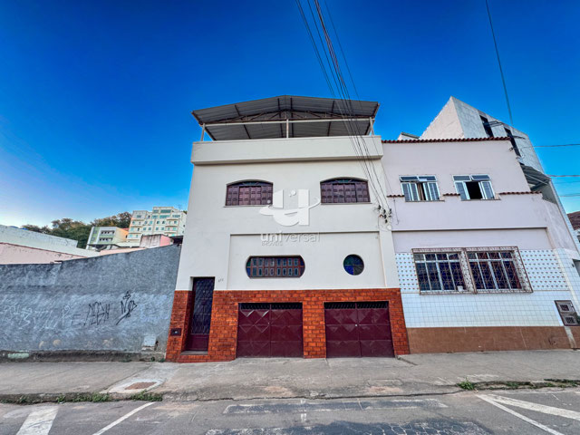 Casa duplex 5 quartos - Terraço e área gourmet na Avenida 7