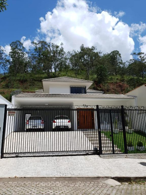 Casa com 6 quartos à venda, 316 m² por R$ 1.800.000 - Quintas das Avenidas - Juiz de Fora/MG