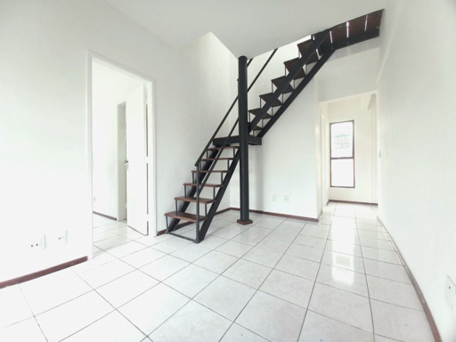 Cobertura com 1 quarto à venda, 72 m² por R$ 350.000 ou aluguel R$1.100,00 Centro - Juiz de Fora/MG