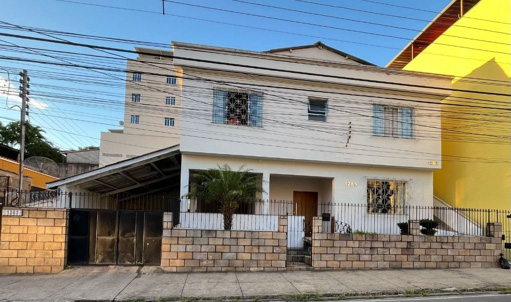Casa com 3 quartos à venda por R$ 730.000 - Manoel Honório - Juiz de Fora/MG