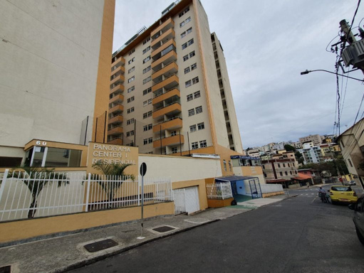 Apartamento com varanda no Bonfim ara venda e locação.