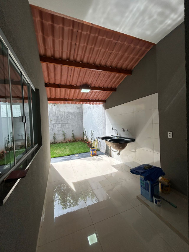 Uma ótima areia no fundo. com lavanderia.